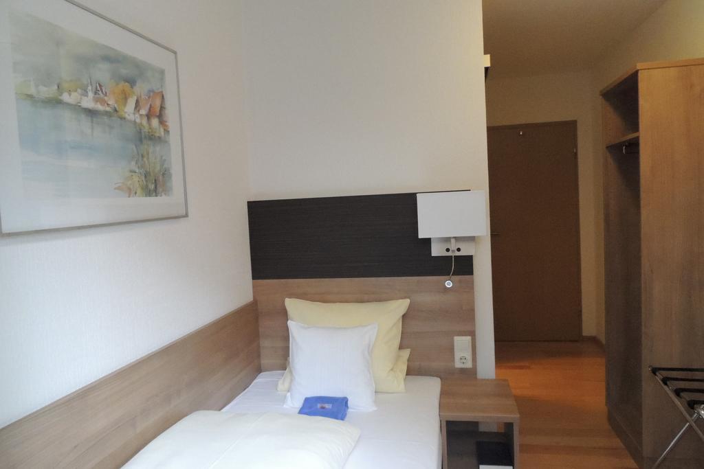 Hotel-Gasthof Neue Post Leutershausen  Стая снимка