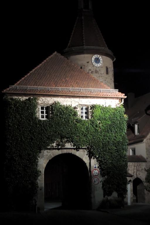 Hotel-Gasthof Neue Post Leutershausen  Екстериор снимка