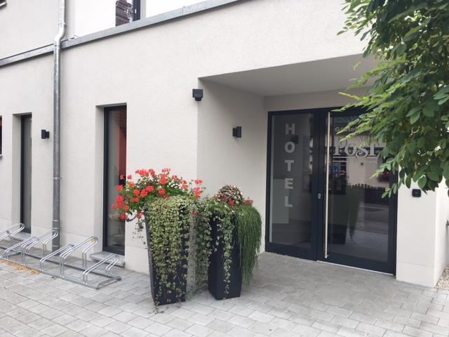 Hotel-Gasthof Neue Post Leutershausen  Екстериор снимка