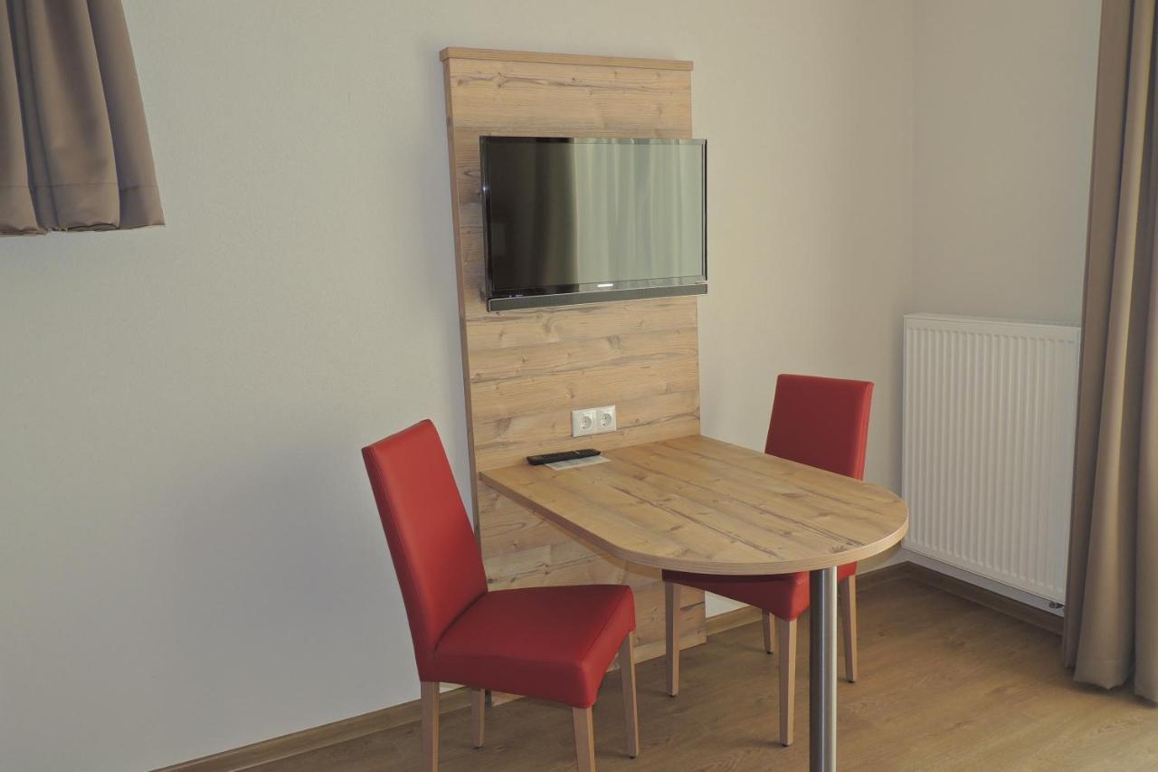 Hotel-Gasthof Neue Post Leutershausen  Екстериор снимка